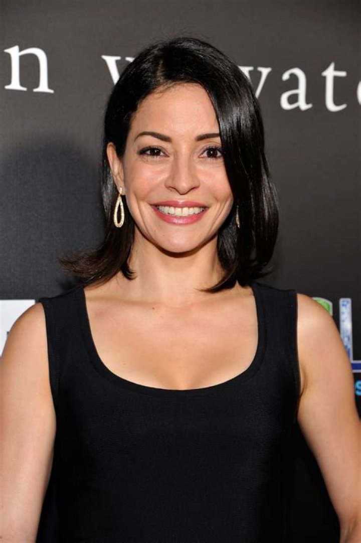 Emmanuelle Vaugier Bra Size, Age, Weight, Height, Measurements