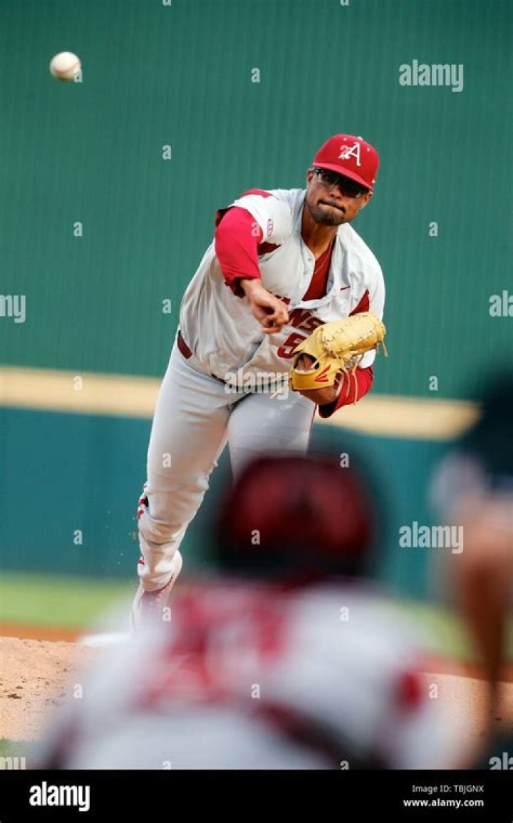 Love Island Isaiah Campbell Age, Height, Girlfriend, Net Worth, Family & More