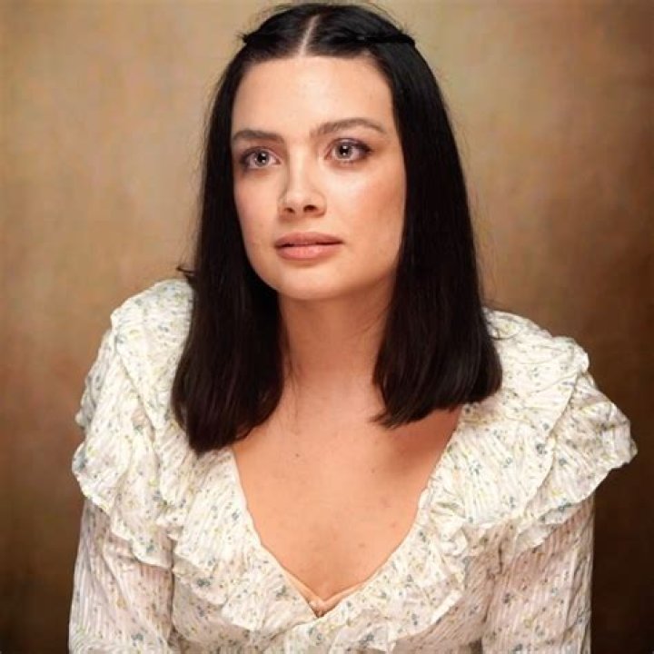 Sole Bovelli [Actress] Biography, Wiki, Height, Weight, Age & More